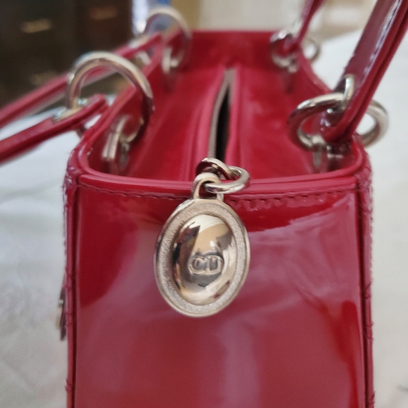 DIOR LADY DIOR - CANNAGE QUILTED RED PATENT LEATHER - Picture 3 of 7